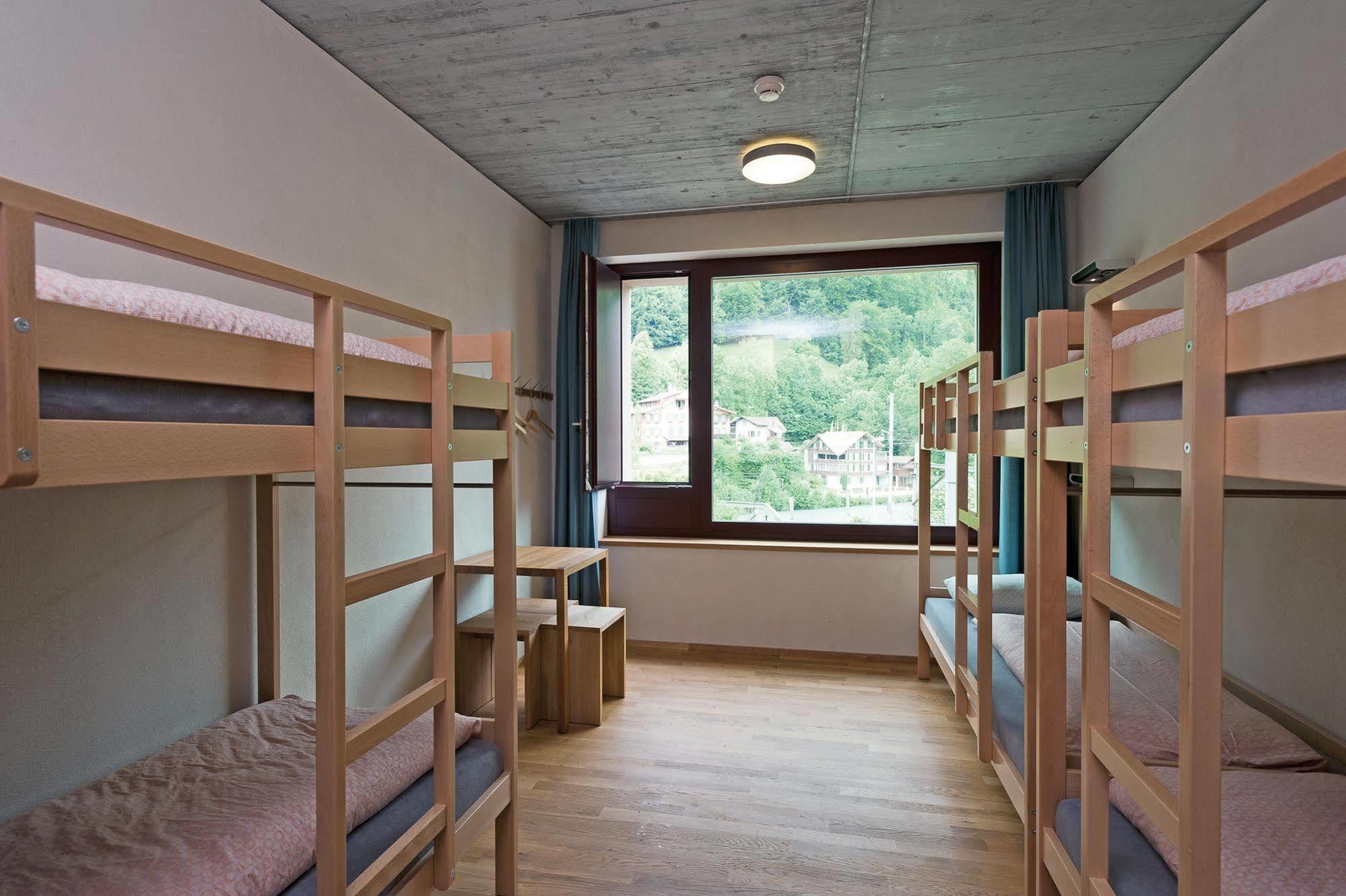 Interlaken Youth Hostel Екстер'єр фото